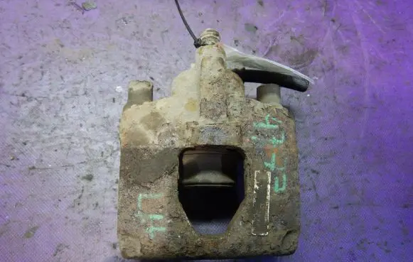 Chrysler Grand Voyager V Rear brake caliper