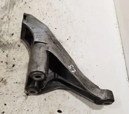 Audi A4 S4 B7 8E 8H Engine mounting bracket 8E0199307S