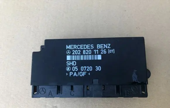 Mercedes-Benz C W202 Comfort/convenience module 2028201126