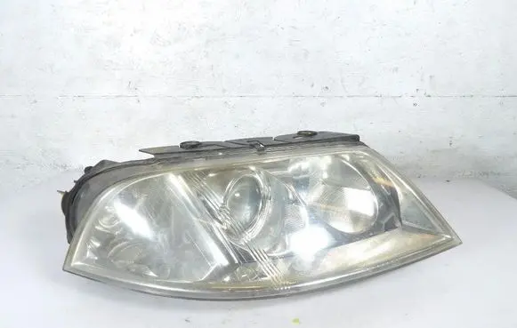 Volkswagen PASSAT B5.5 Headlight/headlamp 3B0941016AK
