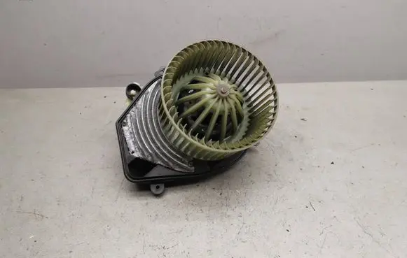 Audi A4 S4 B5 8D Heater fan/blower 8D1820021 740221233F