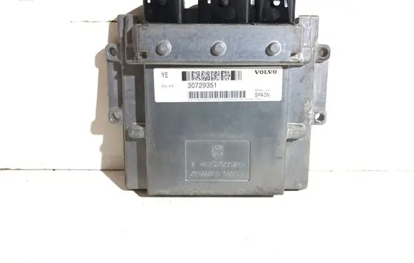 Volvo V70 Engine control unit/module ECU 30729351