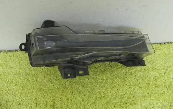 Tesla Model 3 Front fog light 1624798-00-A