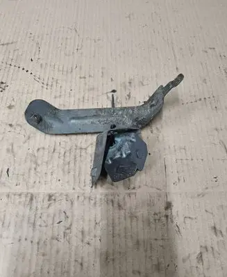 Jaguar XF X250 Fender mounting bracket 8X2316H028
