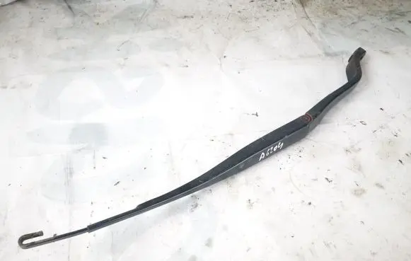 Front wiper blade arm