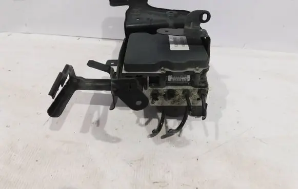Audi A4 S4 B7 8E 8H ABS Pump 8E0910517BF