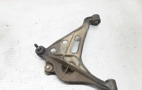 Suzuki Grand Vitara I Front lower control arm/wishbone