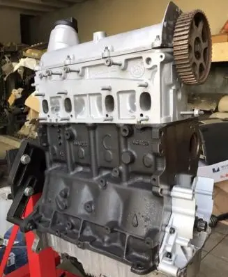 Volkswagen Touran II Engine 06G103011B
