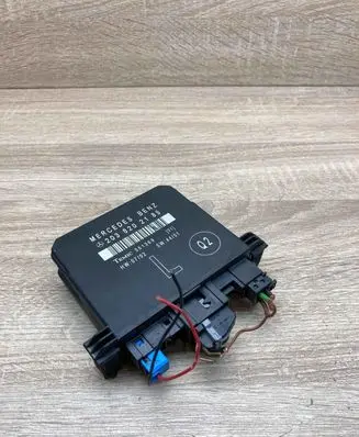 Mercedes-Benz C W203 Door control unit/module 2038202185 351369