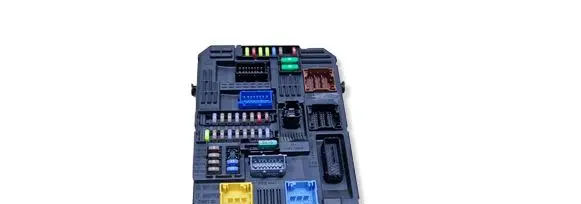 Citroen Jumpy Fuse module 9819851280