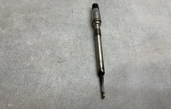 Skoda Octavia Mk3 (5E) Glow plug 03L905061L