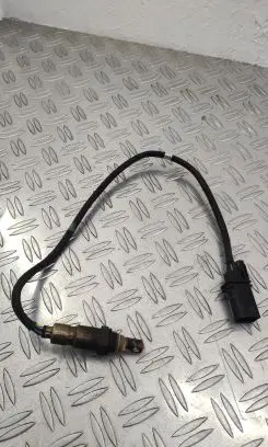 Volkswagen Touran III Lambda probe sensor 04L906262