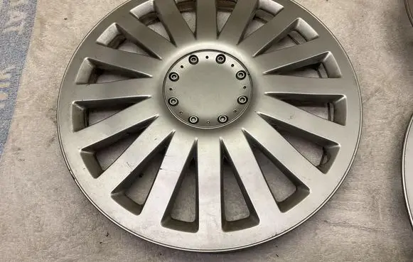 Opel Corsa C R14 wheel hub/cap/trim 