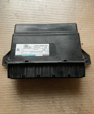 Ford Kuga I Comfort/convenience module 8M5T19G481BD 2007DJ0476 5WK48779H