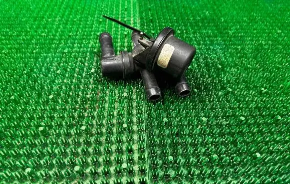Ford Transit Engine coolant pipe/hose F87H18495AA