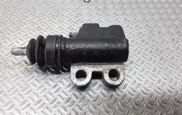Clutch slave cylinder