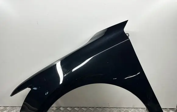 Lexus CT 200H Fender
