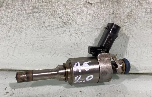 Audi A5 8T 8F Fuel injector 06h906036g