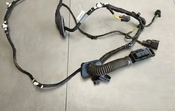 Audi Q2 - Rear door wiring loom 81A971687J TAB026205AS