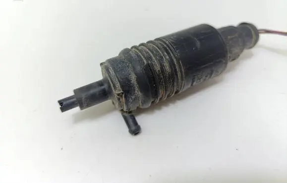 Audi A6 S6 C4 4A Windscreen/windshield washer pump 4A0955651