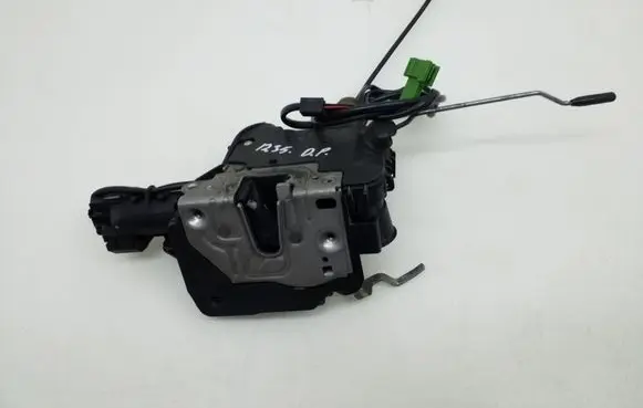 Mercedes-Benz CLS C219 Front door lock A2197201035