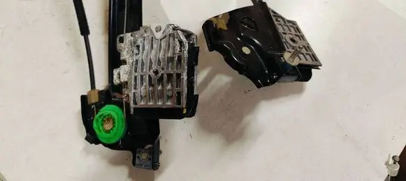 Citroen C6 Rear window lifting mechanism without motor 9650386480
