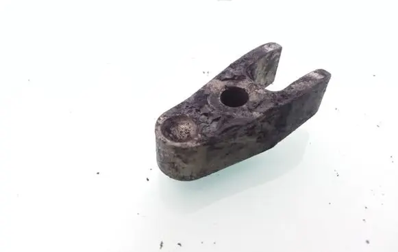 Mercedes-Benz E W211 Fuel Injector clamp holder