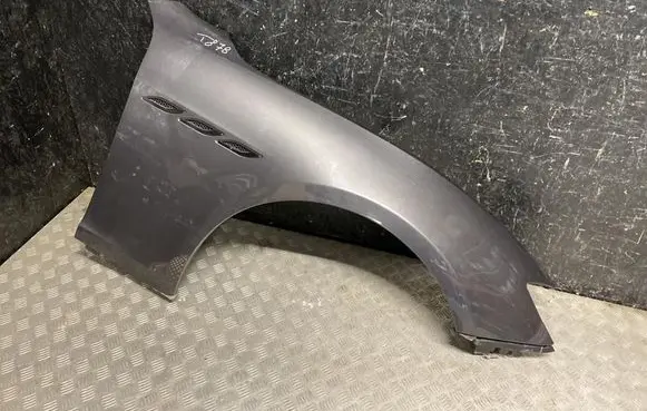 Maserati Ghibli Fender 