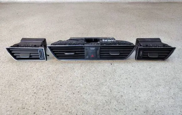 Skoda Superb B8 (3V) Dashboard side air vent grill/cover trim 