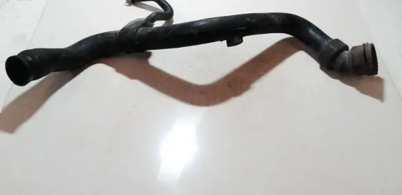 Audi A4 S4 B5 8D Engine coolant pipe/hose