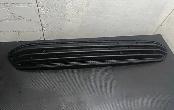 Chrysler Pacifica Front bumper lower grill 68258853A