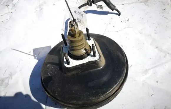 Volvo V50 Brake booster 4n512b195ak 4n51-2b195-ak