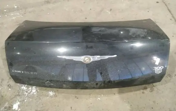 Chrysler 300 - 300C Tailgate/trunk/boot lid JUODAS