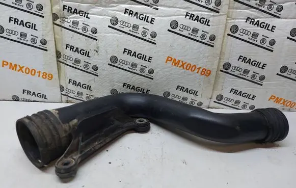 Volkswagen Golf V Intercooler hose/pipe 1K0145762P