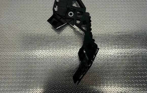 Volkswagen Golf VIII Front bumper mounting bracket 5H0807049D