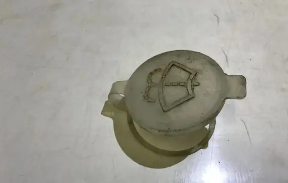 Mazda Premacy Windshield washer fluid reservoir/tank