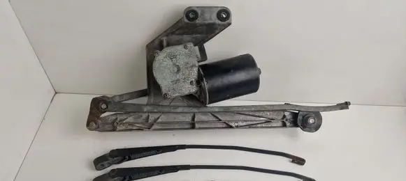 Saab 900 Front wiper linkage and motor 8544470