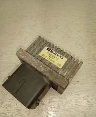 Nissan X-Trail T31 Glow plug pre-heat relay 8200772800