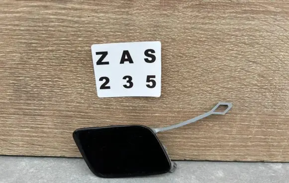 Audi A3 S3 8V Front tow hook cap/cover 8V3807241A