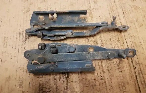 BMW Z3 E36 Tailgate hinge 
