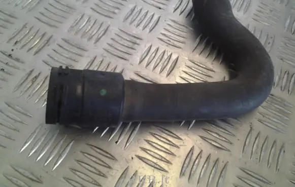 Audi A4 S4 B6 8E 8H Engine coolant pipe/hose 8E0121101AA