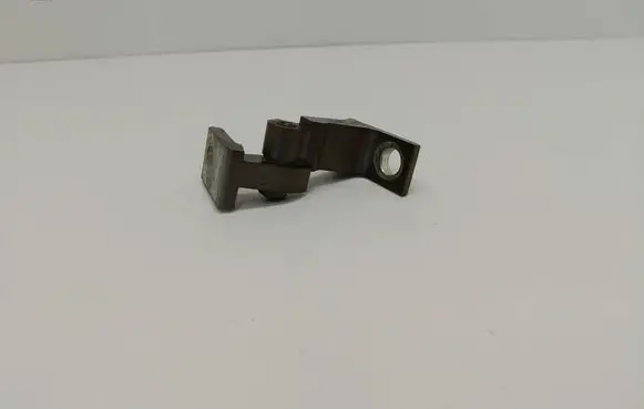 Volkswagen Touareg II Front door upper hinge 8K0831401A A046574