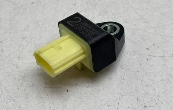 Subaru XV II Airbag deployment crash/impact sensor 567R11HZ3 98237FL030