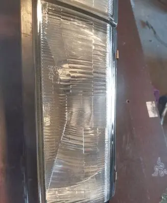 Nissan Sunny Headlight/headlamp 11063210 311R20 XR69L1