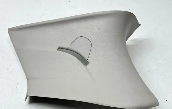 Chrysler Pacifica (D)pillar trim (top) 5RJ16PD2AE F01874080AYR 00312854