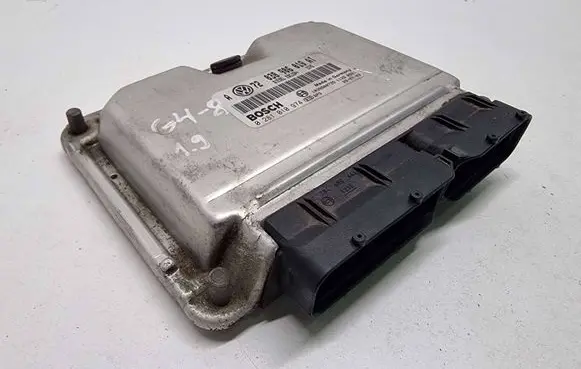 Volkswagen Golf IV Engine control unit/module 038906019AT 1039S00725 0281010974