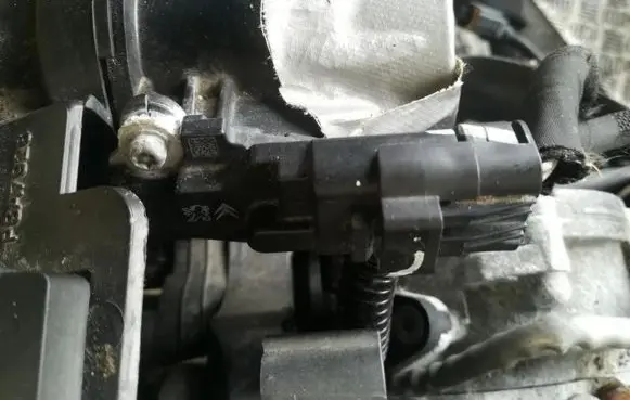 Citroen C4 I Mass air flow meter 9683282980