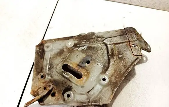 Battery bracket