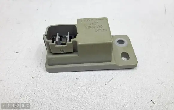 Mazda 6 Window washer relay 3301041654