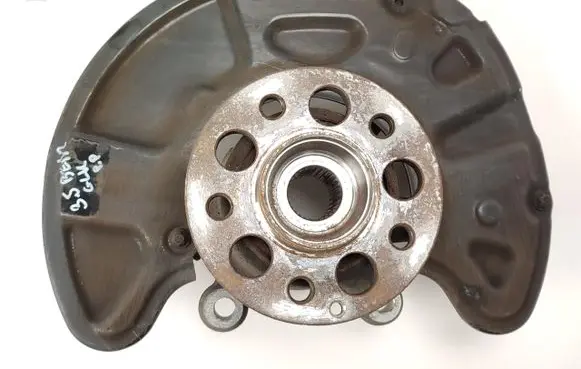 Mercedes-Benz GLK (X204) Front wheel hub spindle knuckle 2044211220